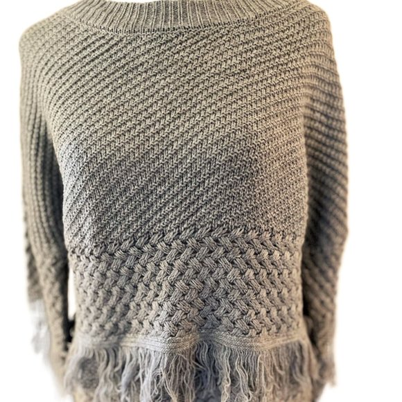 Jack by BB Dakota Gray Fringe Knit Sweater. Size Medium  New with tags - Picture 5 of 7